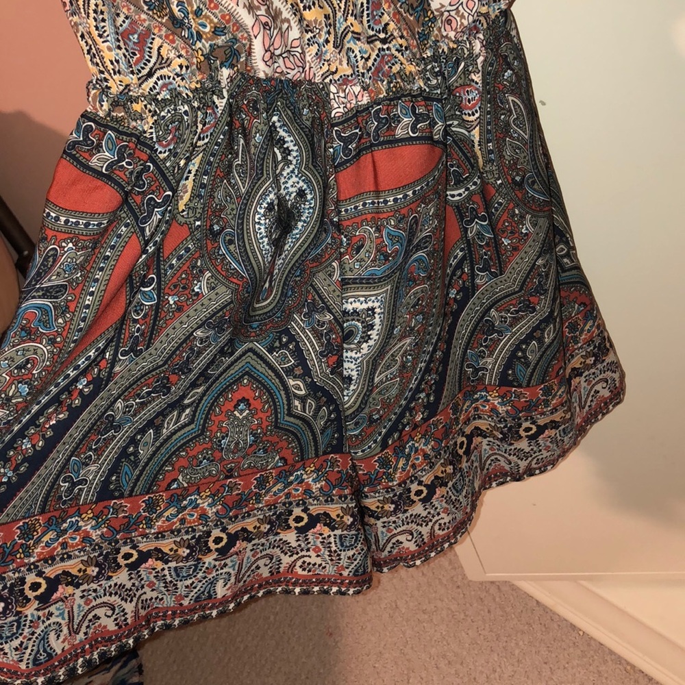 Patterned Romper - Picture 3 of 4